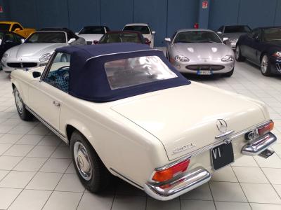 1965 Mercedes - Benz 230 SL Pagode