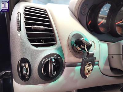 1998 Porsche 996 CARRERA 4