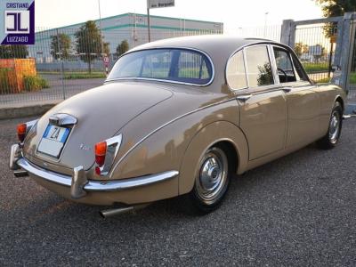 1969 Daimler V8 SALOON