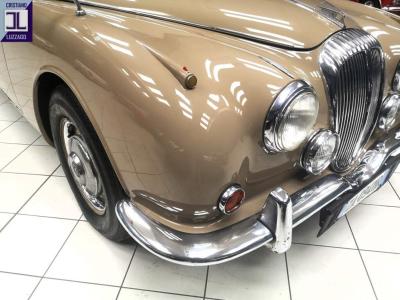 1969 Daimler V8 SALOON