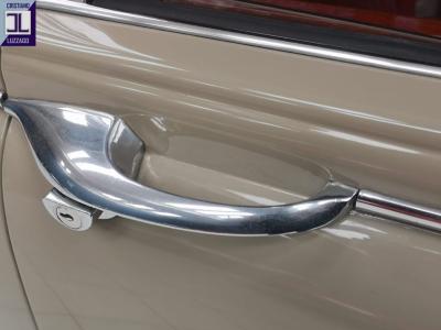 1969 Daimler V8 SALOON