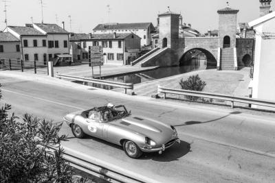 1965 Jaguar E TYPE ROADSTER S1