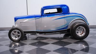 1932 Ford 3-Window Coupe