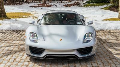 2015 Porsche 918 Spyder