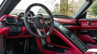 2015 Porsche 918 Spyder