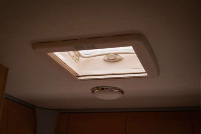 2005 Fiat DUCATO LUNAR CHAMP 4 BERTH MOTORCARAVAN