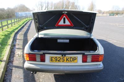 1988 Mercedes - Benz 300 SE AUTO