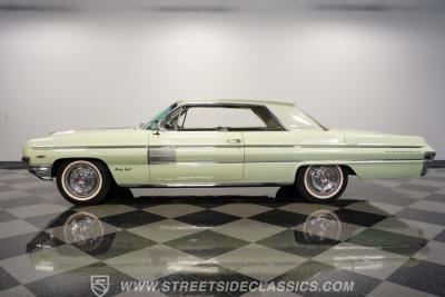 1962 Oldsmobile 98 Holiday Hardtop