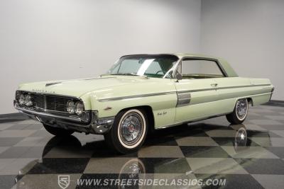 1962 Oldsmobile 98 Holiday Hardtop