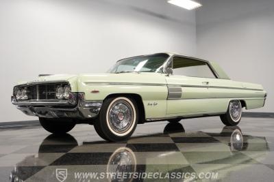 1962 Oldsmobile 98 Holiday Hardtop