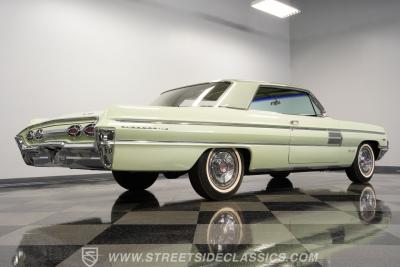 1962 Oldsmobile 98 Holiday Hardtop