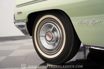 1962 Oldsmobile 98 Holiday Hardtop