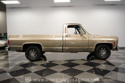 1977 GMC C1500 Royal Sierra