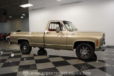 1977 GMC C1500 Royal Sierra