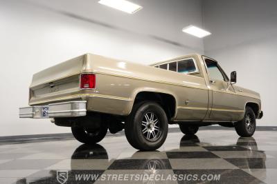 1977 GMC C1500 Royal Sierra