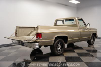 1977 GMC C1500 Royal Sierra