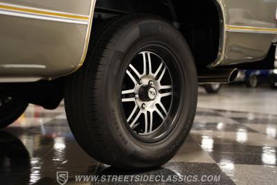 1977 GMC C1500 Royal Sierra