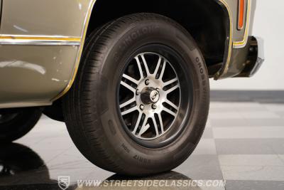 1977 GMC C1500 Royal Sierra