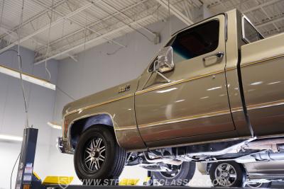 1977 GMC C1500 Royal Sierra