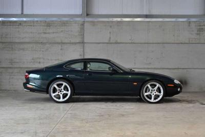 2001 Jaguar XKR