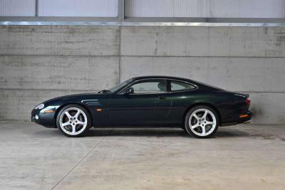 2001 Jaguar XKR