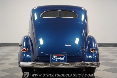 1940 Ford Deluxe Tudor Sedan