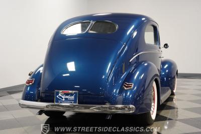 1940 Ford Deluxe Tudor Sedan