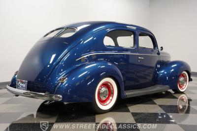 1940 Ford Deluxe Tudor Sedan