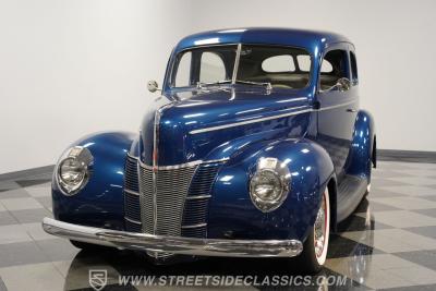 1940 Ford Deluxe Tudor Sedan