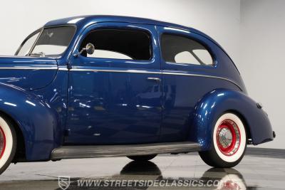 1940 Ford Deluxe Tudor Sedan