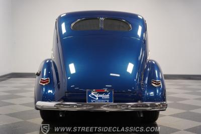 1940 Ford Deluxe Tudor Sedan