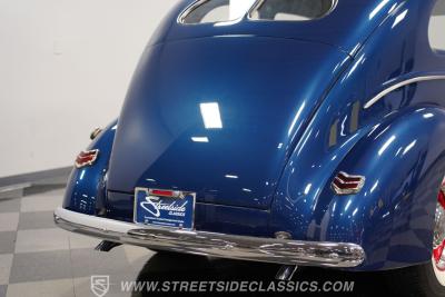 1940 Ford Deluxe Tudor Sedan