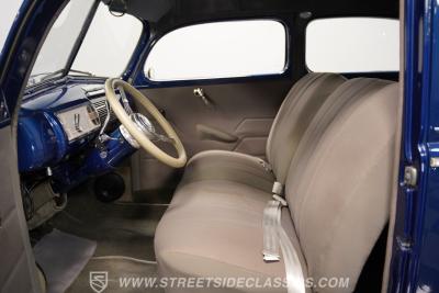 1940 Ford Deluxe Tudor Sedan