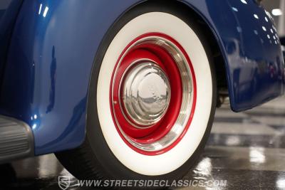 1940 Ford Deluxe Tudor Sedan