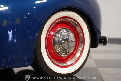 1940 Ford Deluxe Tudor Sedan