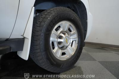 2012 Chevrolet Suburban 2500 4X4