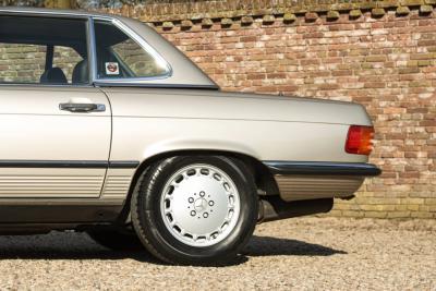 1987 Mercedes - Benz Mercedes Benz 560 SL &ldquo;Less than 31.000 miles&rdquo;