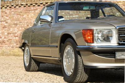 1987 Mercedes - Benz Mercedes Benz 560 SL &ldquo;Less than 31.000 miles&rdquo;
