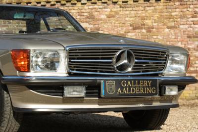 1987 Mercedes - Benz Mercedes Benz 560 SL &ldquo;Less than 31.000 miles&rdquo;