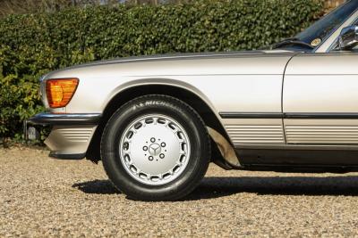1987 Mercedes - Benz Mercedes Benz 560 SL &ldquo;Less than 31.000 miles&rdquo;
