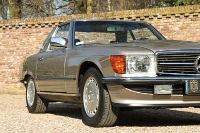 1987 Mercedes - Benz Mercedes Benz 560 SL &ldquo;Less than 31.000 miles&rdquo;