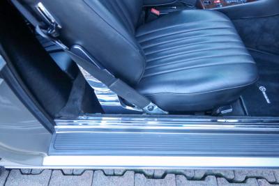 1987 Mercedes - Benz Mercedes Benz 560 SL &ldquo;Less than 31.000 miles&rdquo;