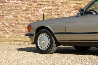 1987 Mercedes - Benz Mercedes Benz 560 SL &ldquo;Less than 31.000 miles&rdquo;