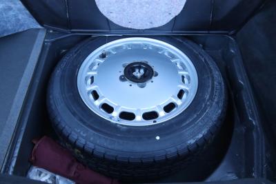 1987 Mercedes - Benz Mercedes Benz 560 SL &ldquo;Less than 31.000 miles&rdquo;