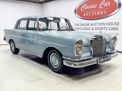 1965 Mercedes - Benz 230S