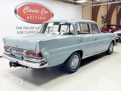 1965 Mercedes - Benz 230S