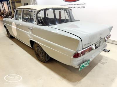 1960 Mercedes - Benz 220 SE
