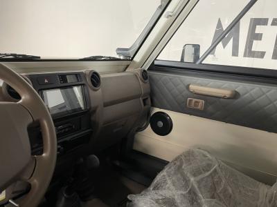 2023 Toyota amphicruser