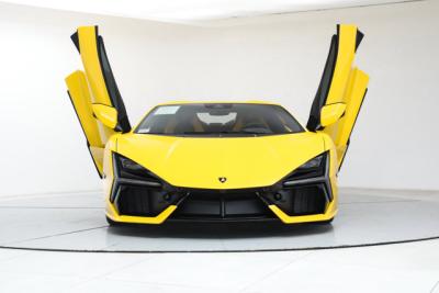 2024 Lamborghini Revuelto