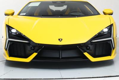 2024 Lamborghini Revuelto